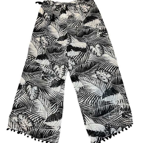 Club Z Collection Beach Sparkle Black & White Cover Up Pants - Size: 2X - Picture 4 of 6